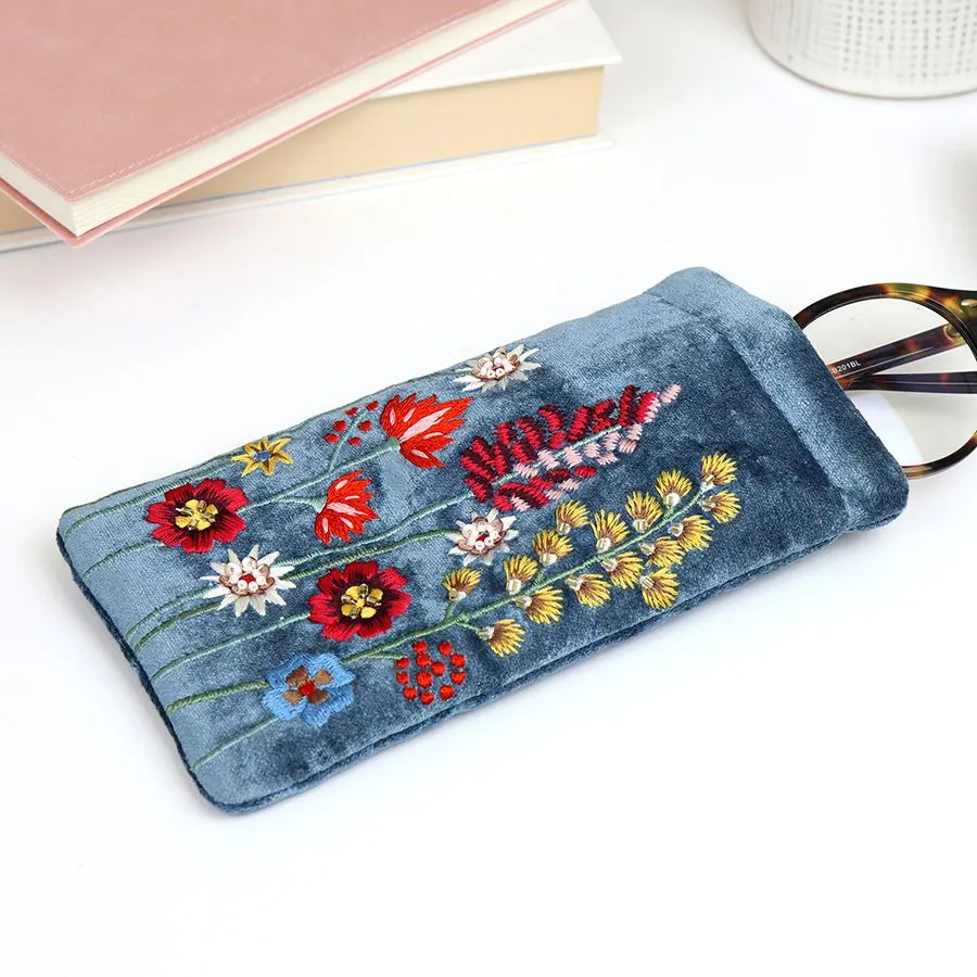 81548 Blue Wildflower Embroidered Glasses Purse By Pom