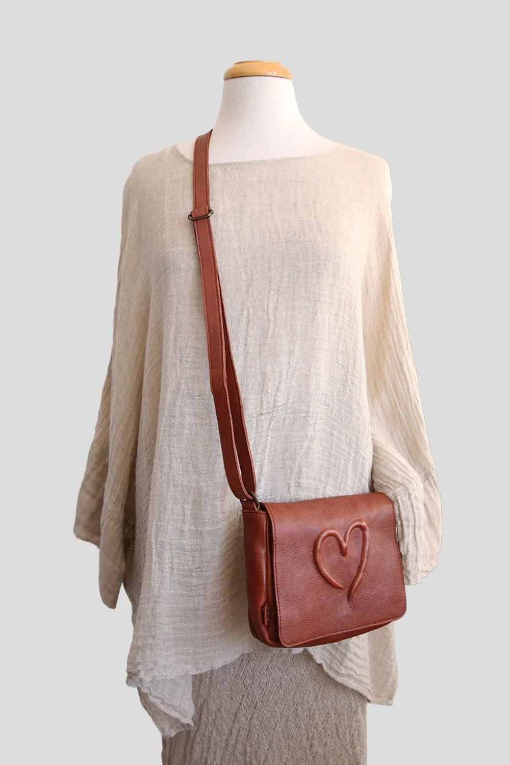 ART N' VINTAGE LOVE FOLDOVER BAG TAN