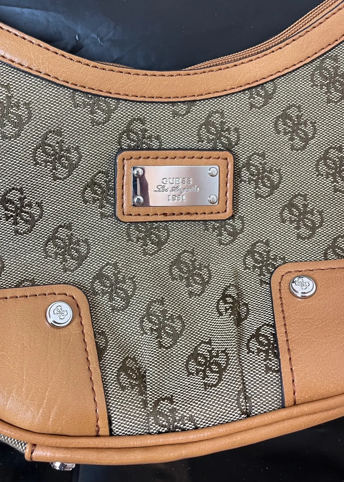 Guess Shoulderbag